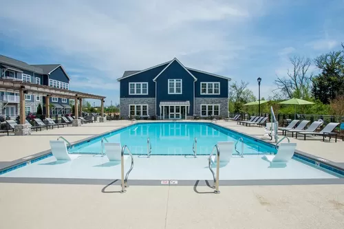 Resort Style Swimming Pool - Greenhaven Apartments