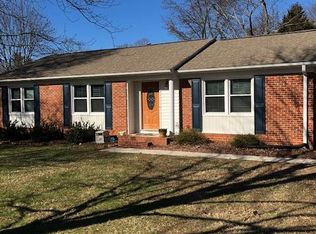3016 Shady Lawn Dr, Greensboro, NC 27408