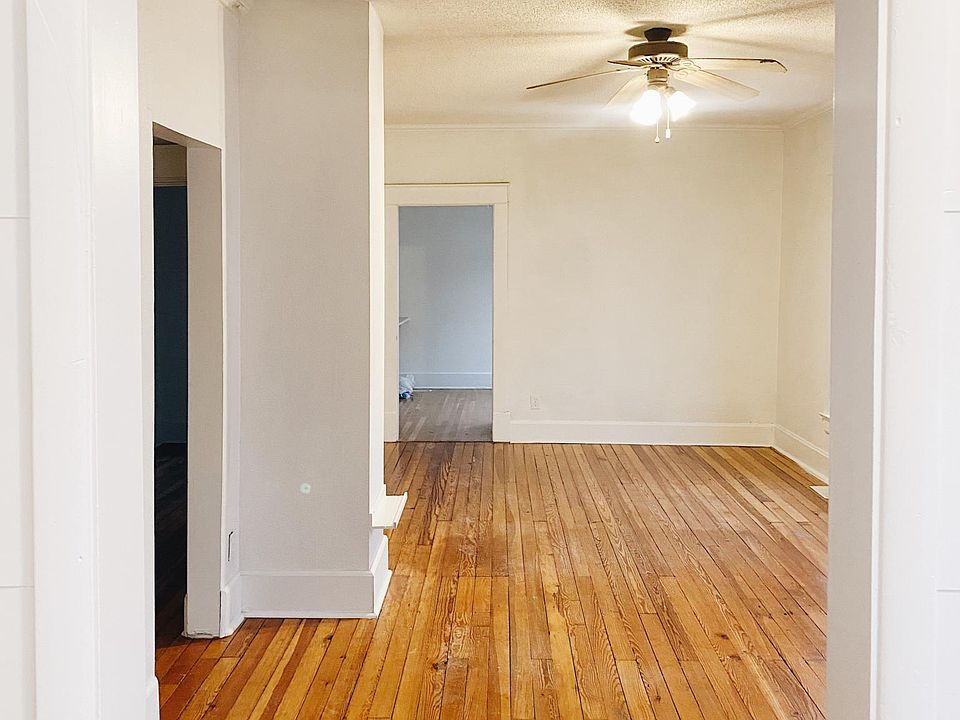 2nd image of 1465 E McDaniel St