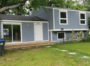 2200 Cocquina Dr, Reston, VA 20191