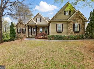627 Warsaw Rd, Roswell, GA