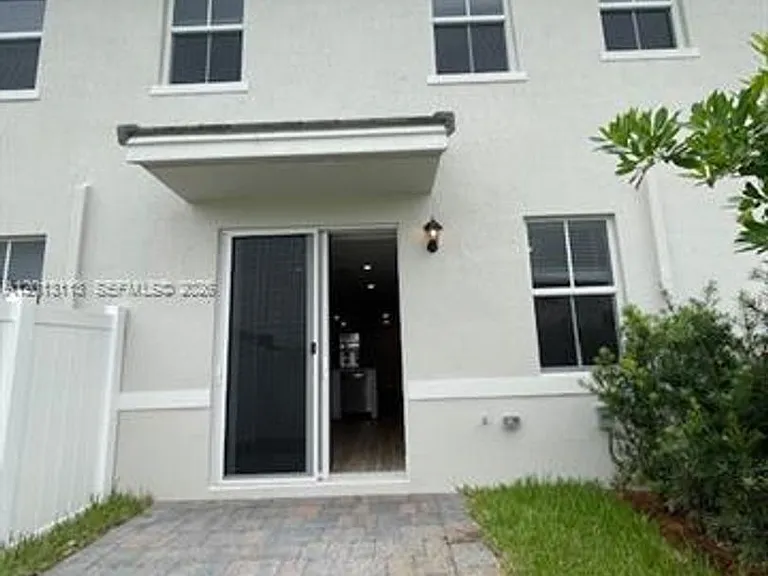172 SW 171st Ln #Townhouse 172 — Photo 10