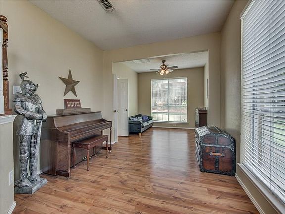 5th image of 4716 Navajo Way