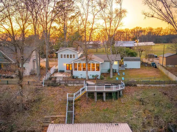 12255 Davis Rd, Athens, AL 35611