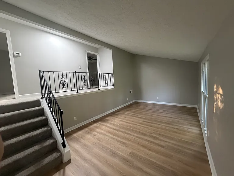 Ridgeway Dr — Photo 5
