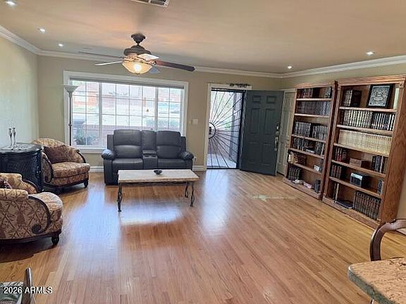 5th image of 1135 E Lawrence Rd