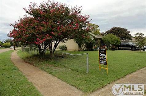 2nd image of 2653 Western Park Dr