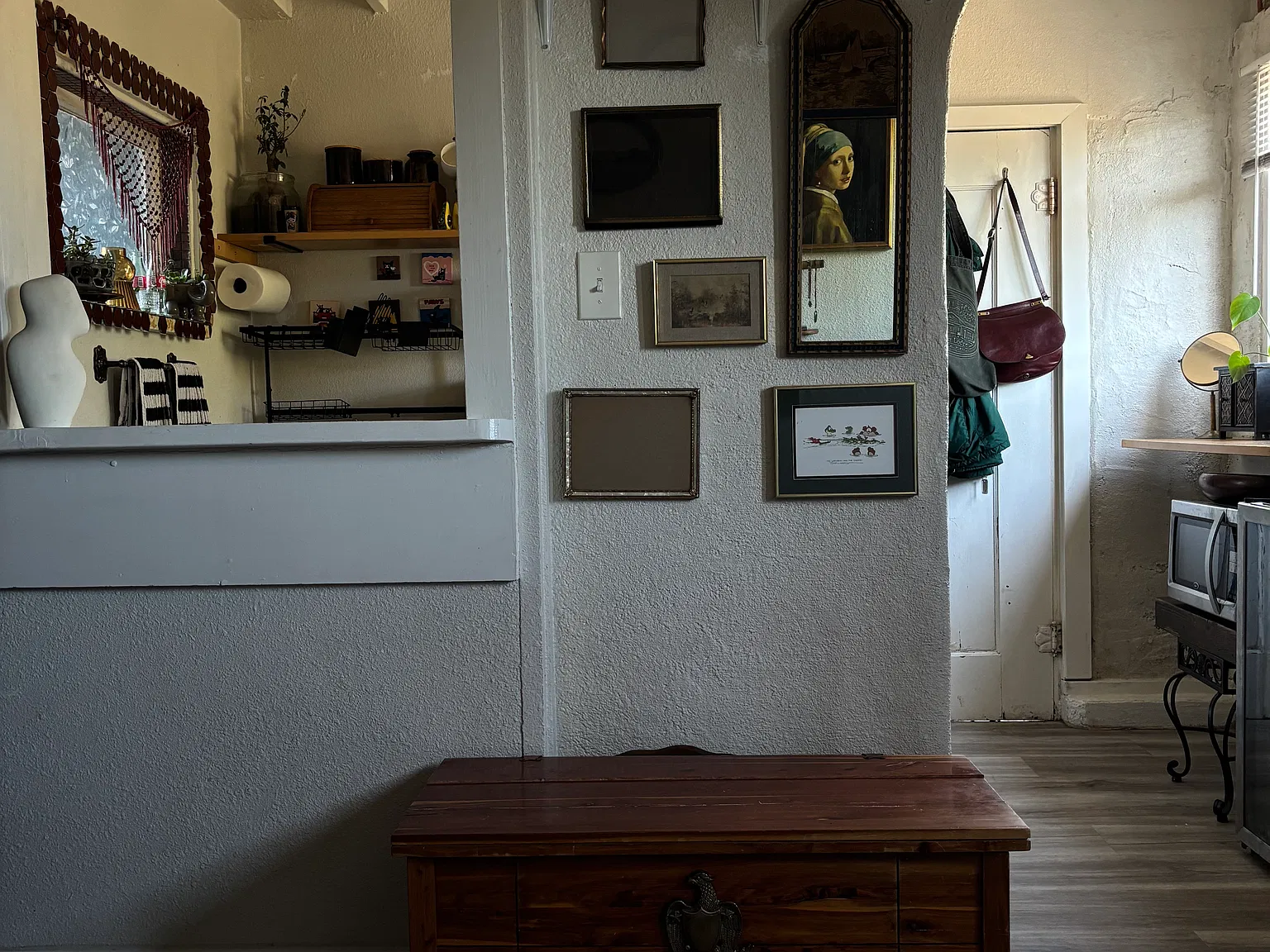 1 bed, 375 sqft, $2,200 — Photo 2