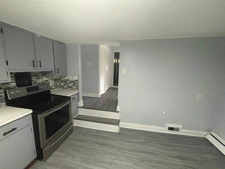 928 & 930 Main St #1 — Photo 9
