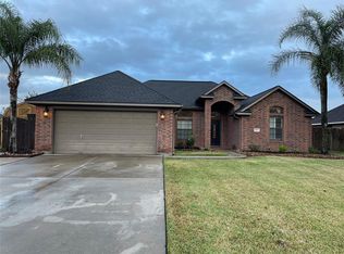1021 Cardinal Dr, Richwood, TX 77566