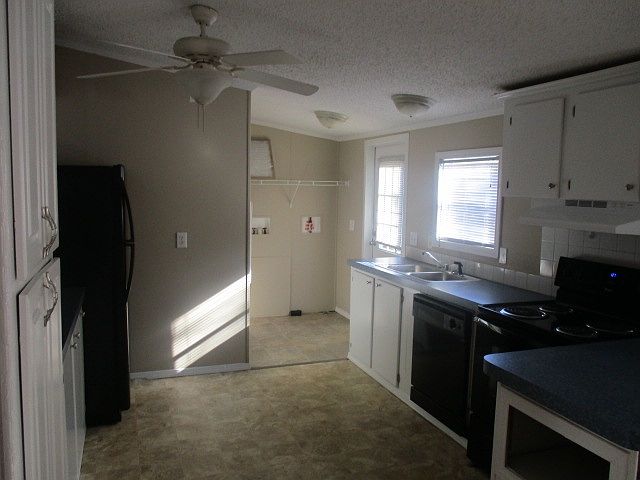 2nd image of 115 Island Creek Dr