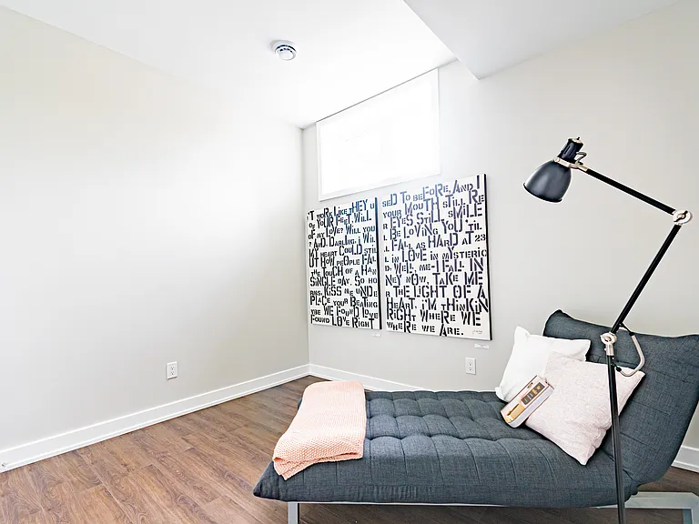 631 B Longfields Dr — Photo 9