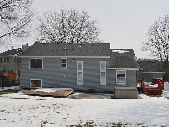 4th image of 904 Moonlight Dr