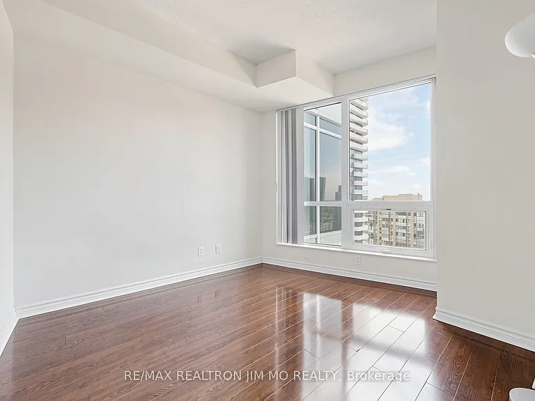 18 Holmes Ave #1606 — Photo 9