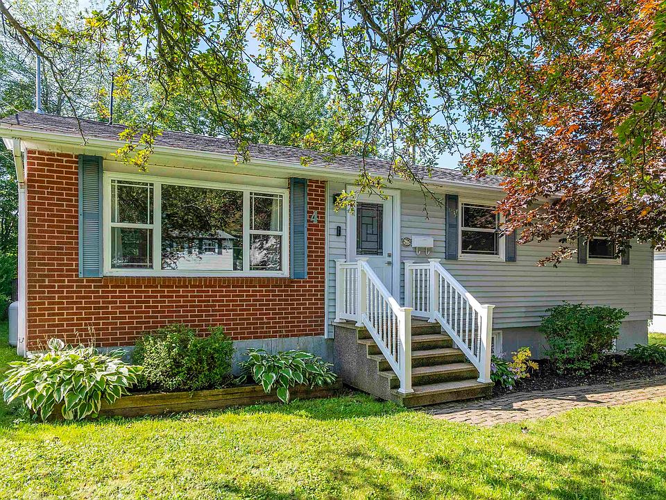 1st image of 4 Clysdale Dr