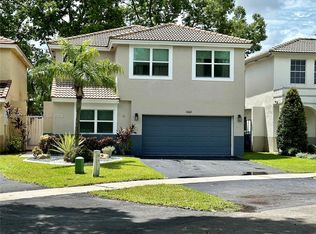 11520 S Open Ct, Cooper City, FL 33026