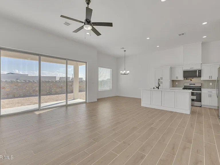 12716 Middlesbrough Ave — Photo 17