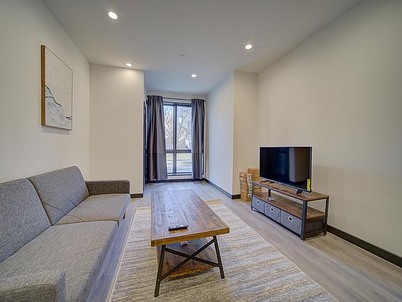 4th image of 46 N 40th St #1F