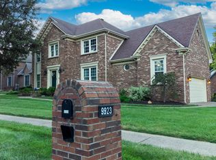 9923 Spring Ridge Dr, Louisville, KY 40223