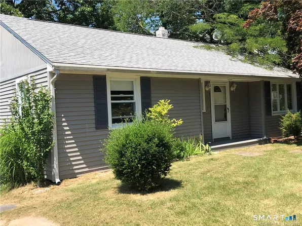 16 Pattagansett Drive, East Lyme, CT 06333