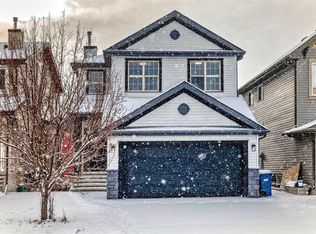 15 E Copperstone Dr SE, Calgary, AB T2Z 0P1