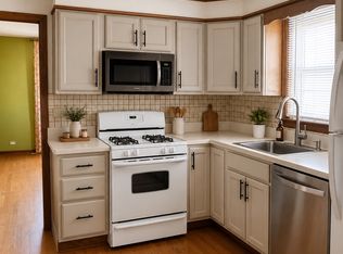6213 W Newport Ave, Chicago, IL 60634
