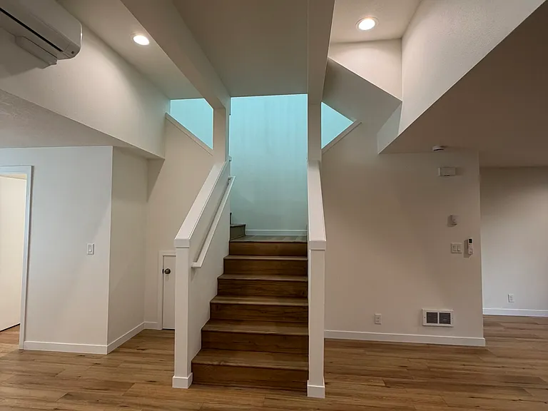1050 NE Butler Market Rd #20 — Photo 17