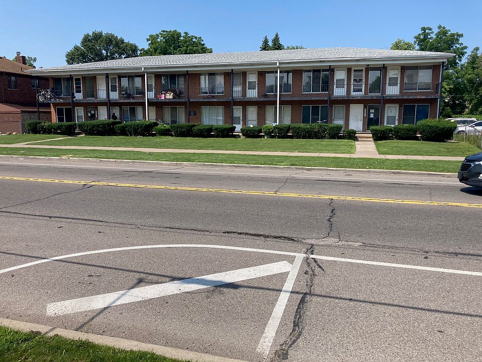 1st image of 19631 Schoenherr St #5