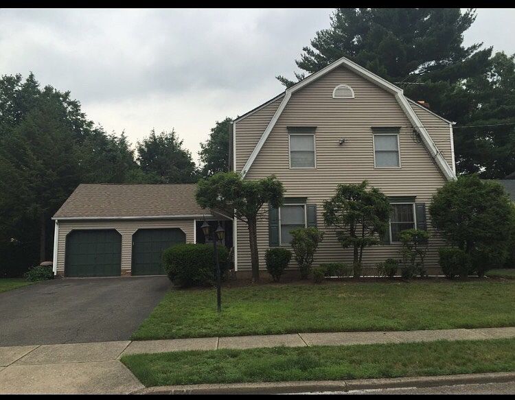 2nd image of 4-27 2nd St #1X