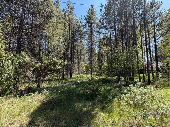 137 Lake Trail Dr, Donnelly, ID 83615