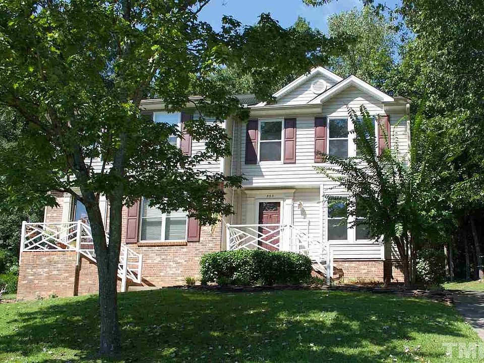 1st image of 323 Glencoe Dr