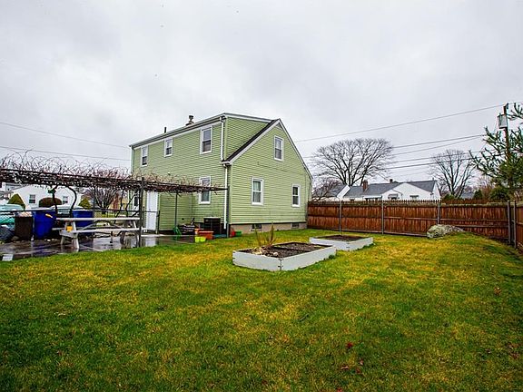 4th image of 45 Woodland Ave