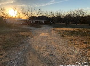 1150 Country Trl #5, Pleasanton, TX 78064