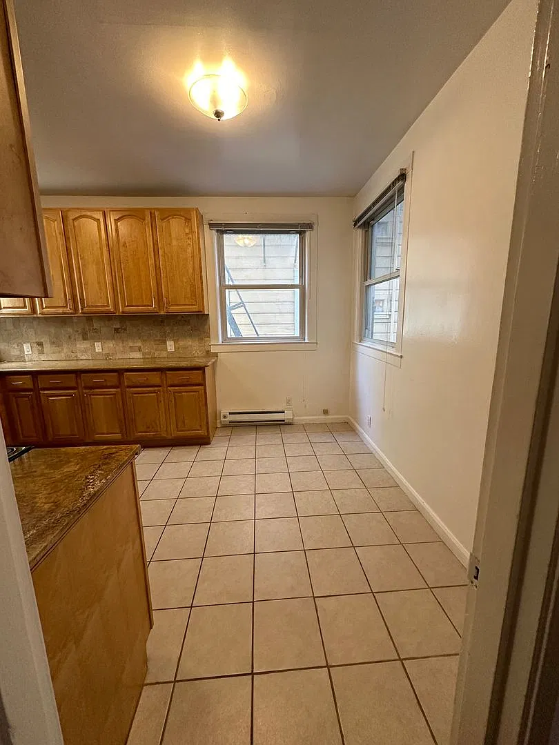 3232 Gough St Unit 1 - Image 4