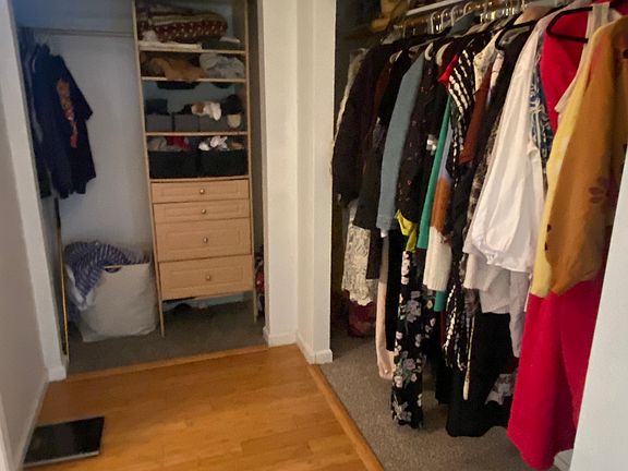 5th image of 1042 Treasure Ln