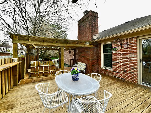 5th image of 8518 Lockwood Pl