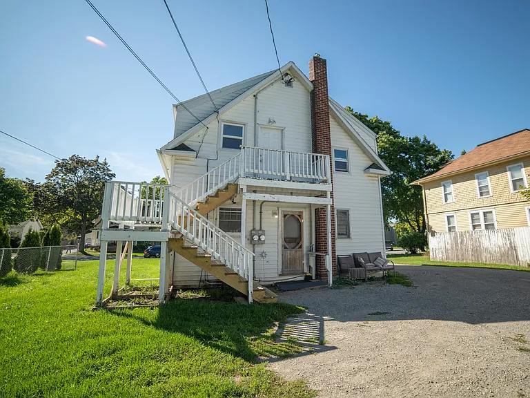 309 S Erie St — Photo 17