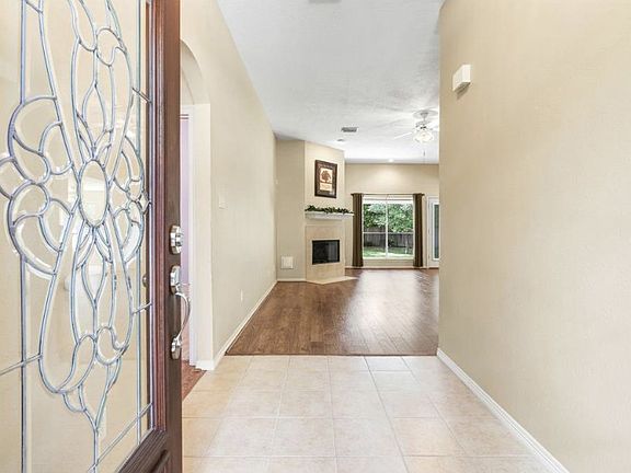 3rd image of 10487 Torrey Pines Dr