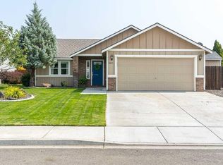 5621 Westport Ln, Pasco, WA 99301