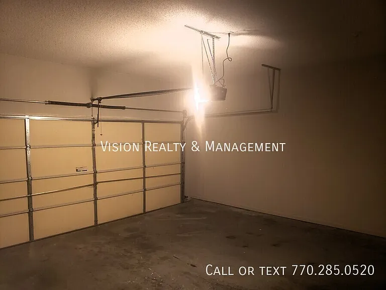 229 Bainbridge Cir — Photo 12