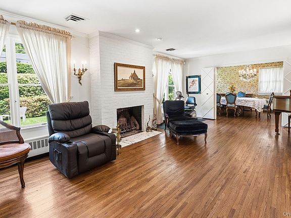 4th image of 17 Glenwood Drive