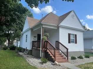 1208 S 15th St, Mattoon, IL 61938