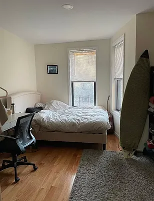 Rented by Olympic CIty Real Estate | media 7