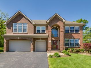 885 Forest Glen Ct, Bartlett, IL 60103