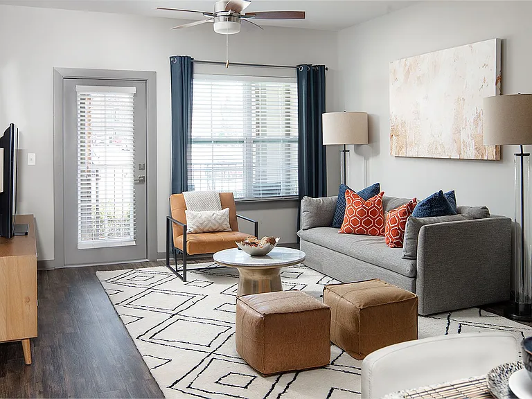One White Oak Apartments — Photo 44