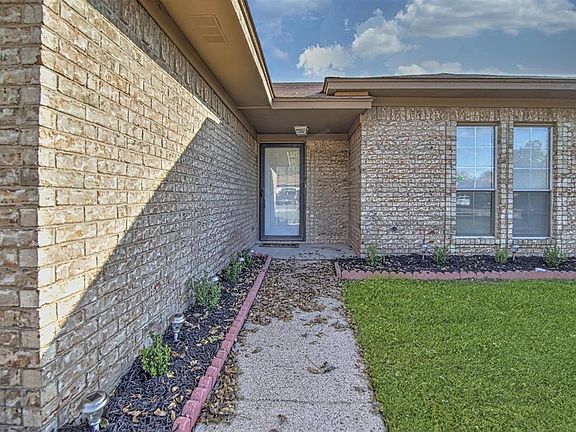 5th image of 13220 Lexington Ln