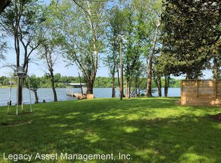 895 S Lake Rd, Springdale, AR 72762