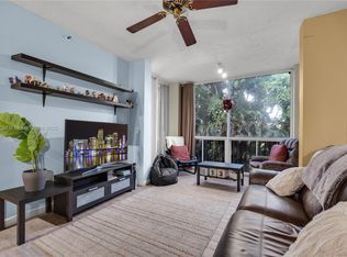 9755 NW 52nd St APT 212, Doral, FL 33178
