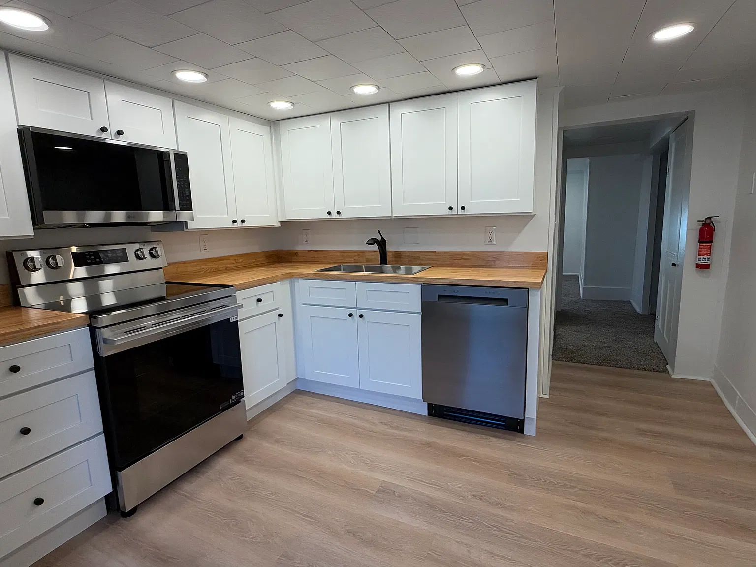 2 bed, 900 sqft, $875 — Photo 3