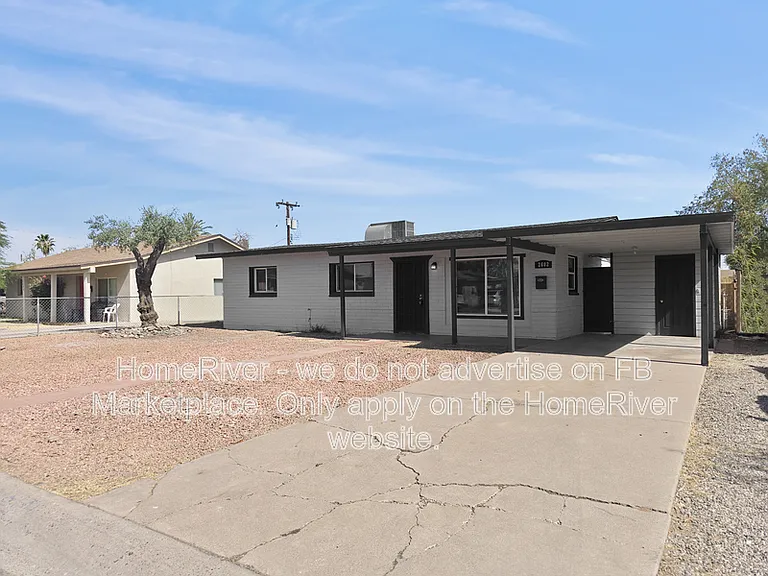 2602 W Monterey Way — Photo 2